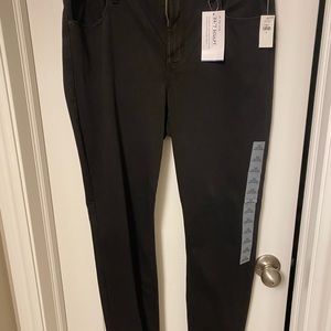 New Old Navy Rockstar Super Skinny jeans, black, size 12 with tags